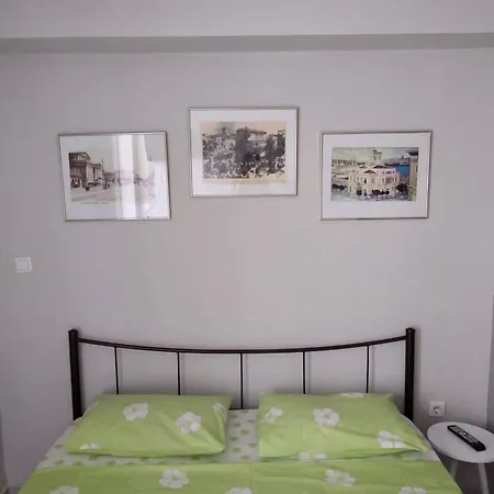 Apartment Sunny In The Heart Of Pireaus *